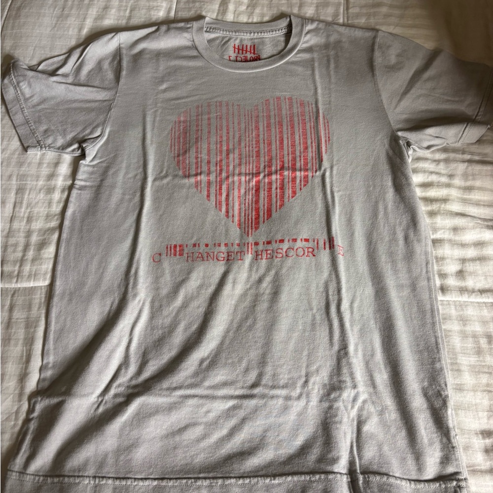 Project 7 Gray Heart Print Short Sleeve Tee